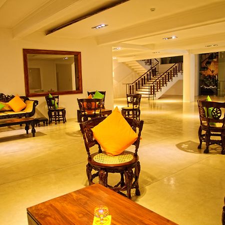Rajarata Hotel Anuradhapura Exterior foto