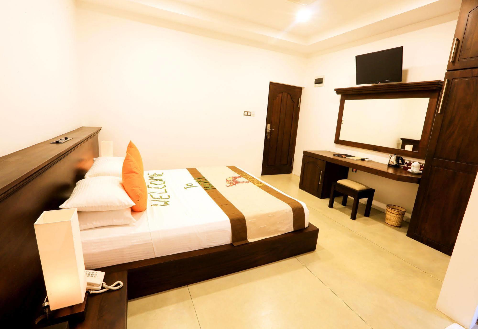 Rajarata Hotel Anuradhapura Exterior foto